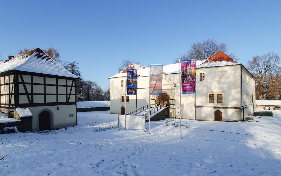 Schloss und Festung im Schnee, Foto: Museum OSL