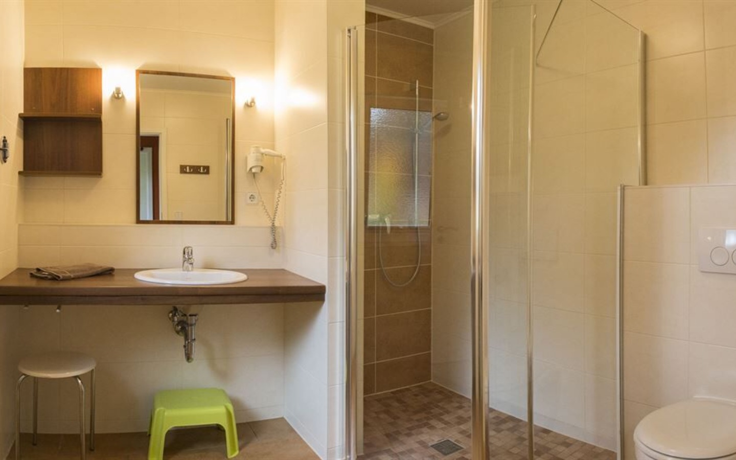 5b10b470-4d18-450a-9fe0-ad079ff234d0