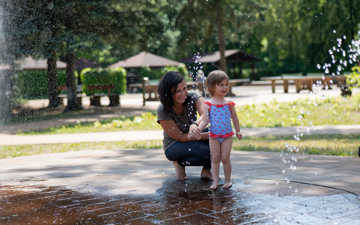 Wasserspiel im Spielgarten, Foto: Glücksfoto GbR - Rico Schwarze