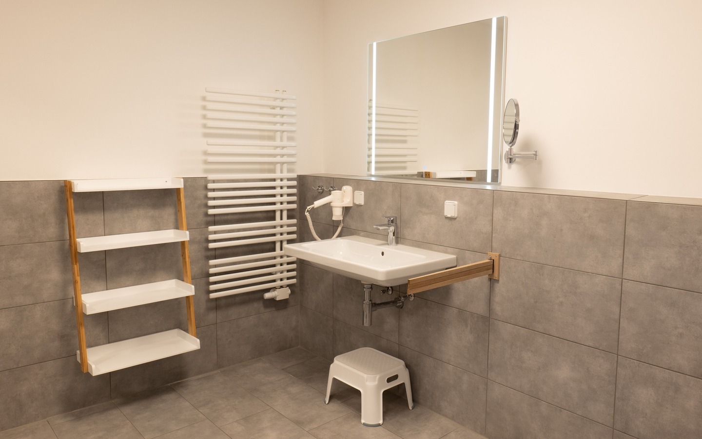 d1a053fb-5c48-4050-9f60-5db7603f6540