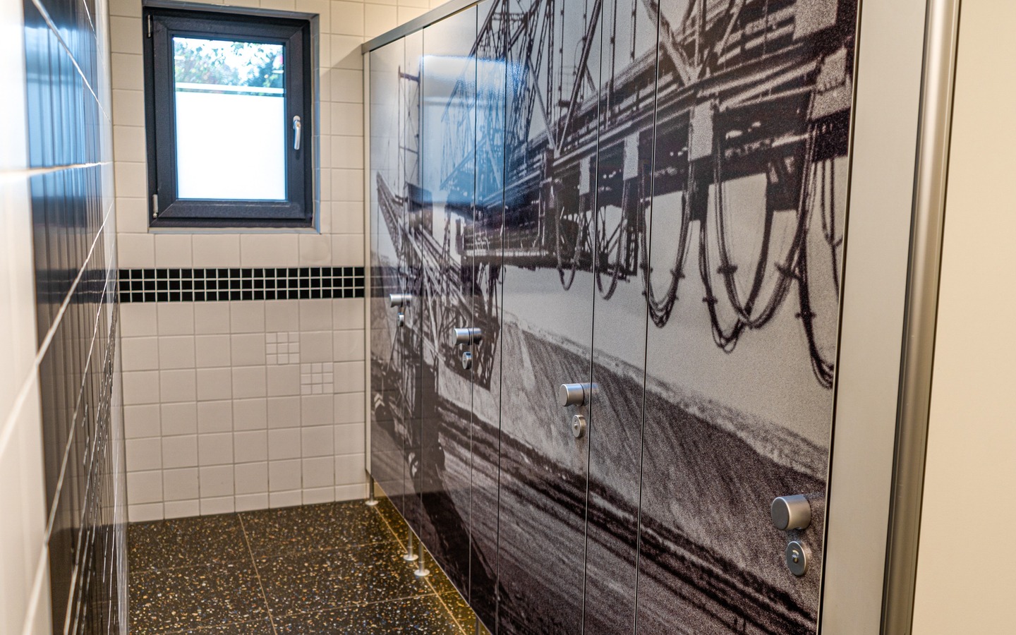 d4dba28a-1d33-4b37-b390-2e5bf29e3f7e