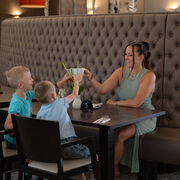 Essen im Restaurant Seestern mit Kindern, Foto: Rico Schwarze - Gl&uuml;cksfoto GbR