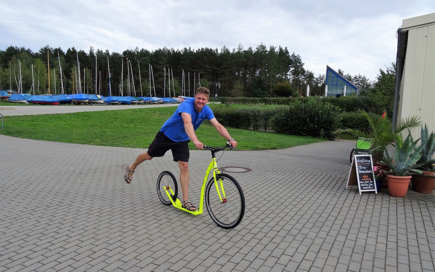 Tretrollervermietung im Hafencamp Senftenberger See, Foto: Manuela Zahn, Lizenz: Manuela Zahn