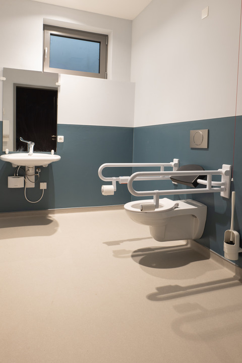 Barrierefreies WC im Kulturschiff, Foto: Glücksfoto GbR - Rico Schwarze