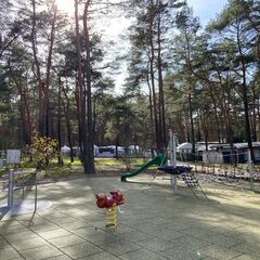 Barrierearmer Kleinkindspielplatz am Sanit&auml;rgeb&auml;ude 7, Foto: Julia Kussatz