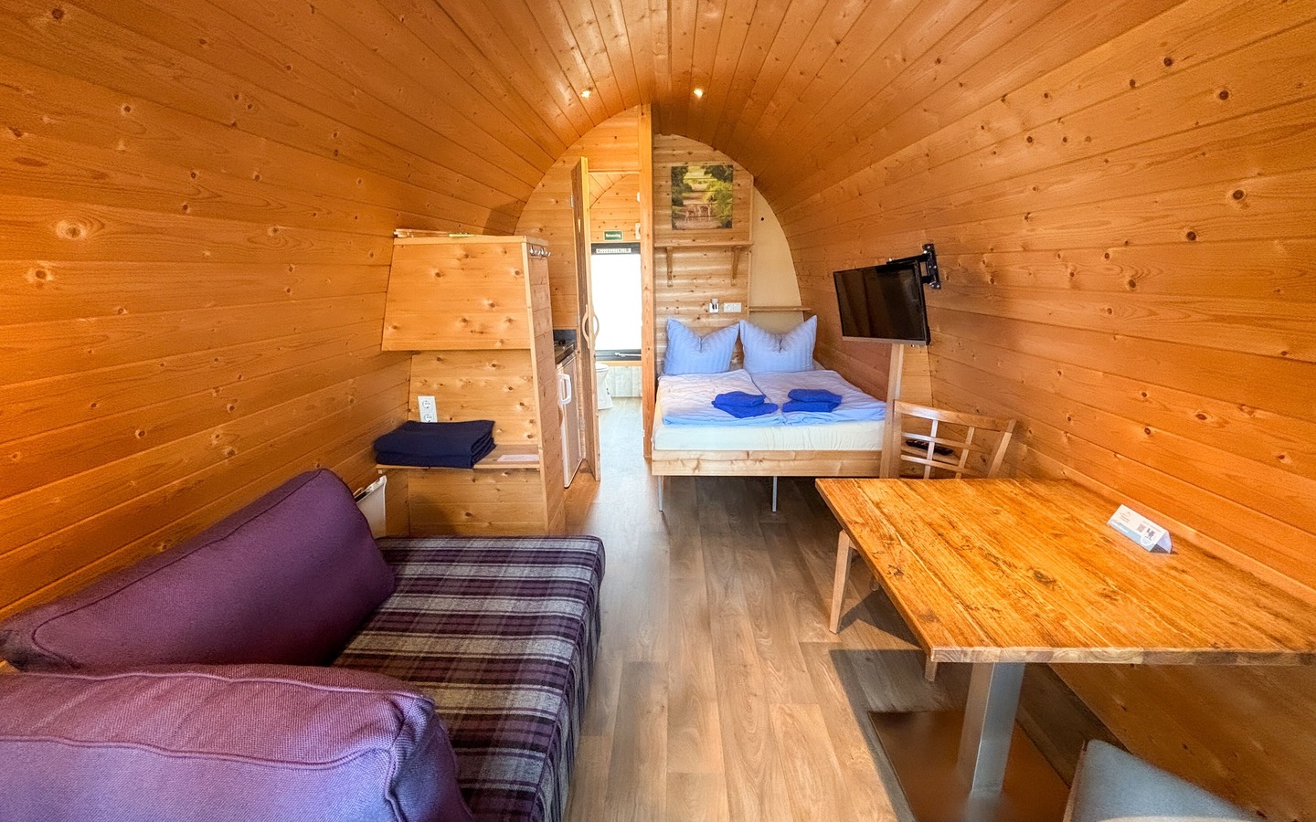 d09a0878-39ad-433b-8700-32dc42c9506f