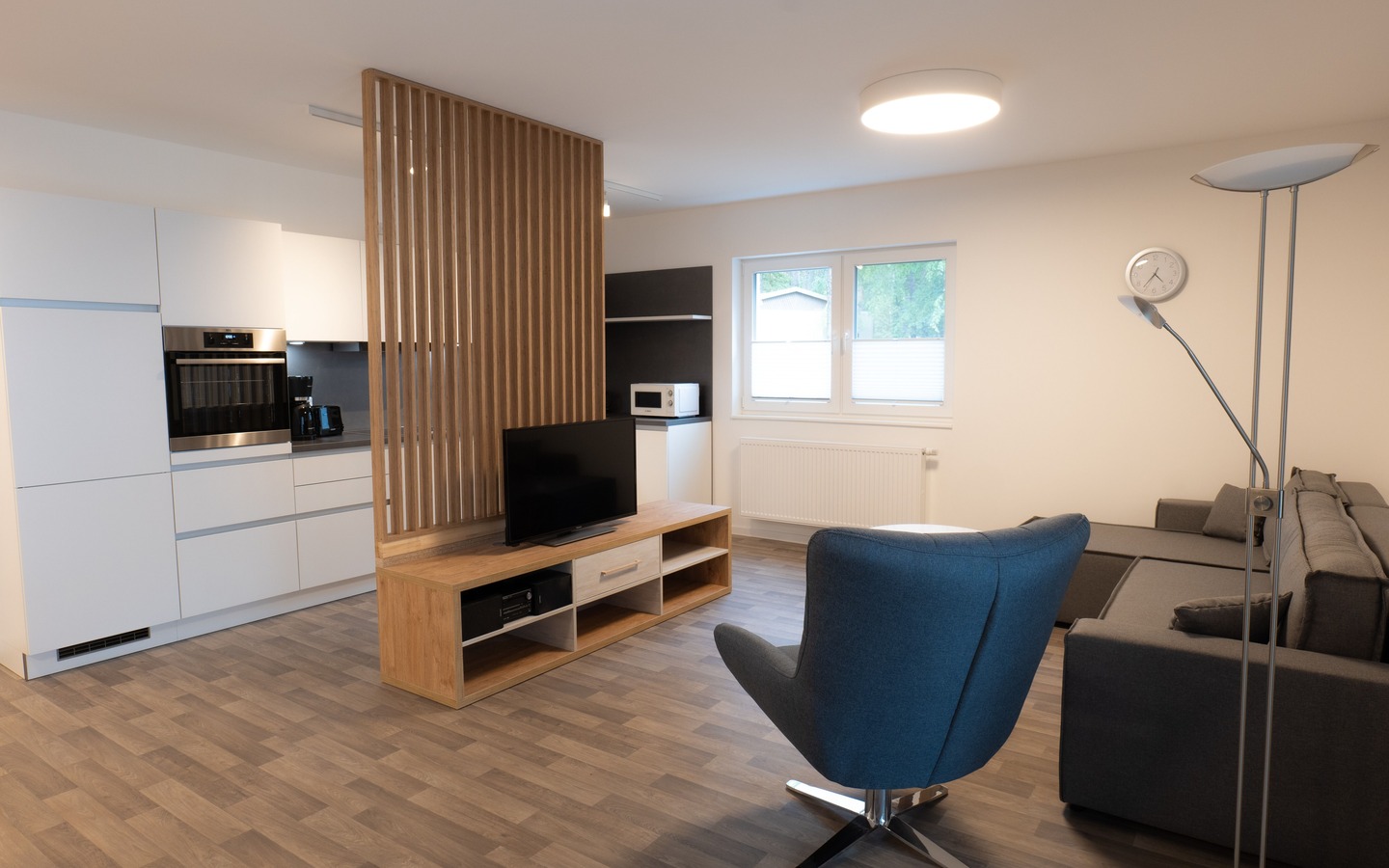 2248e8e6-a184-4517-998f-e3be1f12e282