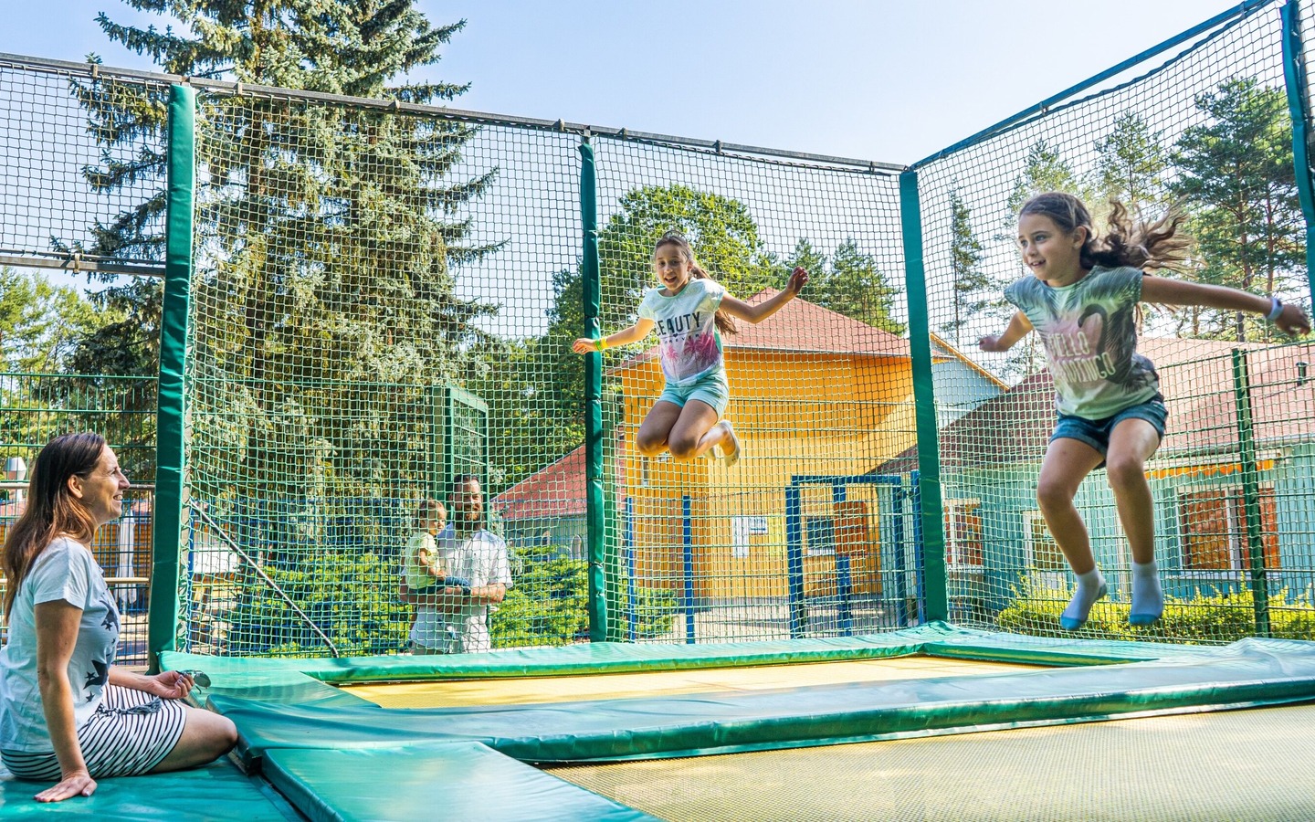 e0c87870-68d3-4f25-b53e-86fe2e13e9b3