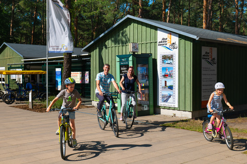 Fahrradverleih iba-aktivtours im Familienpark, Foto: Rico Schwarze - Glücksfoto GbR