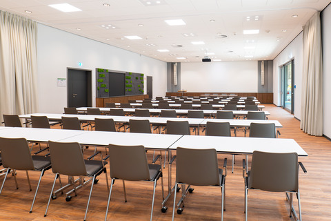 Seenlandsaal im Kulturschiff (Parlementarische Bestuhlung 2), Foto: Glücksfoto GbR - Rico Schwarze